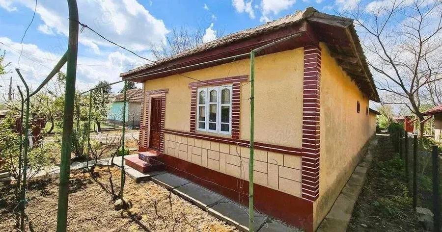 Casă cu Teren 931 Mp în Gheorghe Doja
