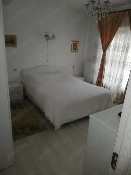 Casă cu 4 camere cu Teren 1200 Mp în Central