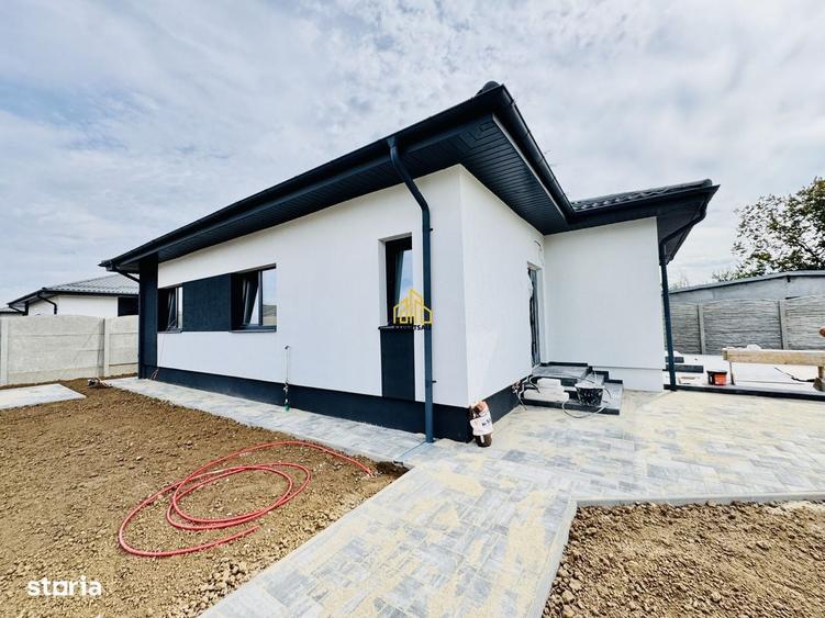 Casă cu 4 camere cu Teren 370 Mp în Clinceni