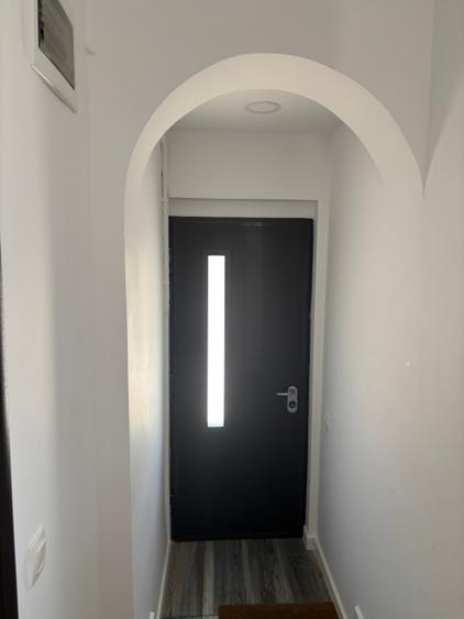 Apartament cu 2 camere semidecomandat în Grivița
