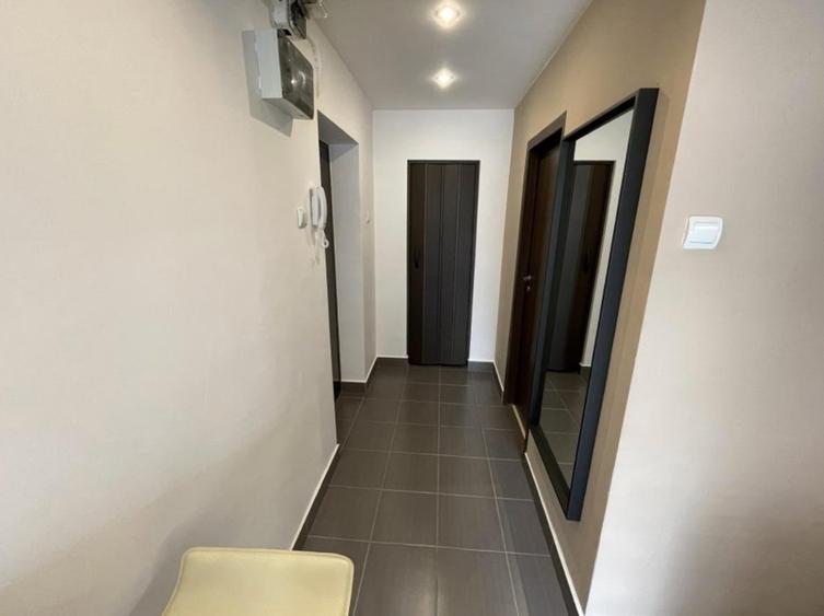Apartament cu 2 camere decomandat, mobilat în Complex Studențesc