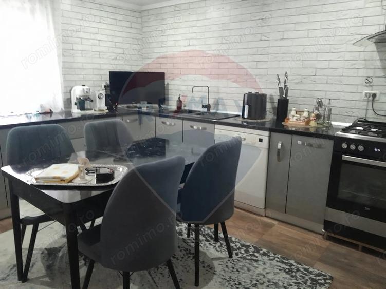 Casă cu 4 camere cu Teren 2500 Mp în Oeștii Pământeni
