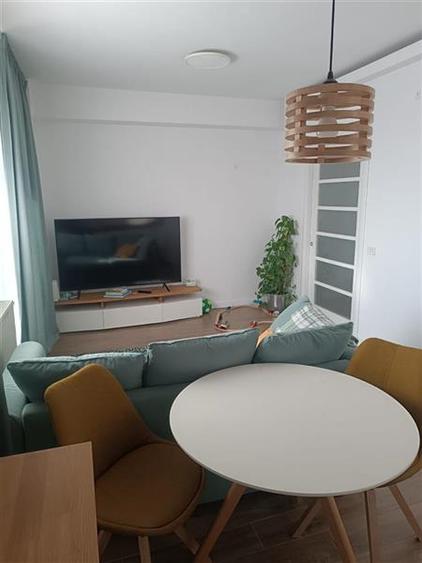 Apartament cu 2 camere semidecomandat în Bucureștii Noi