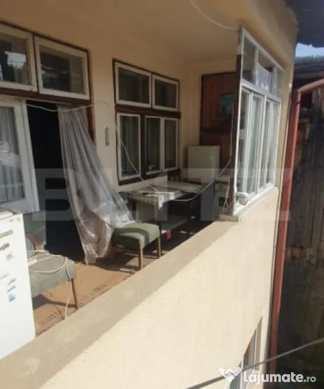 Casă cu 5 camere cu Teren 240 Mp în Central