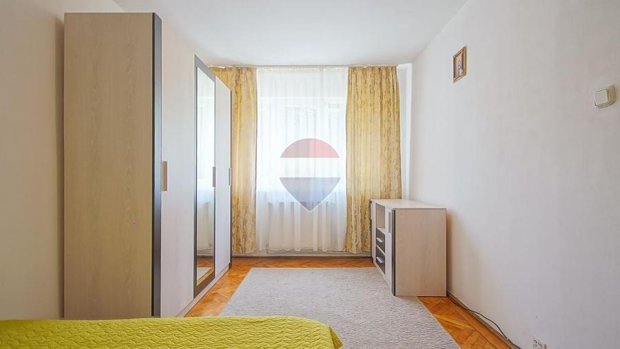 Apartament cu 2 camere semidecomandat în Centrul Civic