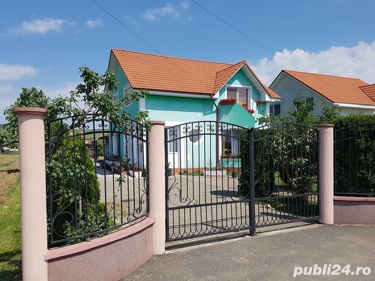 Casă cu 3 camere în Aleșd