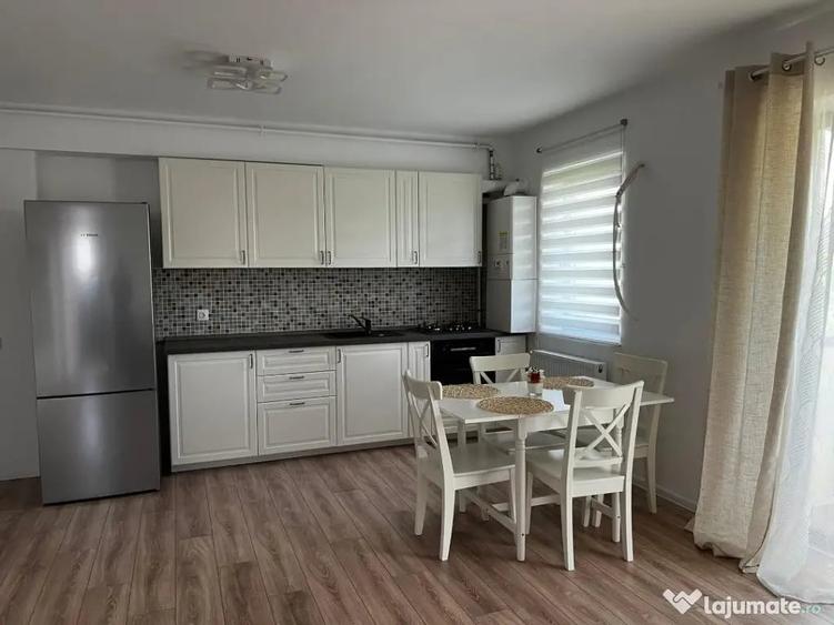 Apartament cu 2 camere decomandat, mobilat în Titan