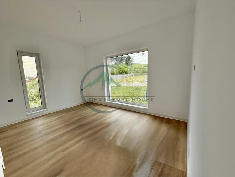 Casă individuală cu 5 camere cu Canalizare în Sânpetru