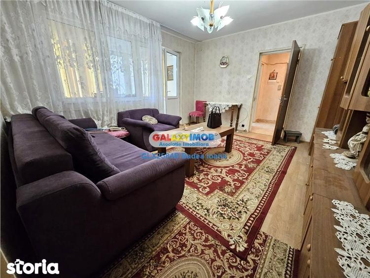 Apartament cu 3 camere semidecomandat în Dristor
