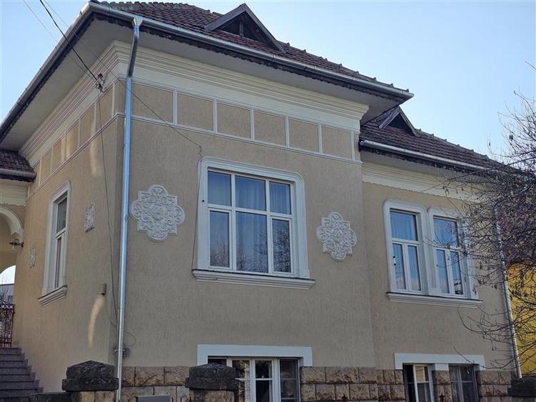 Casă individuală cu 5 camere cu Canalizare în Andrei Mureșanu