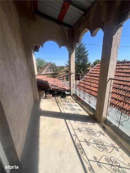 Casă cu 4 camere cu Teren 711 Mp în Borș