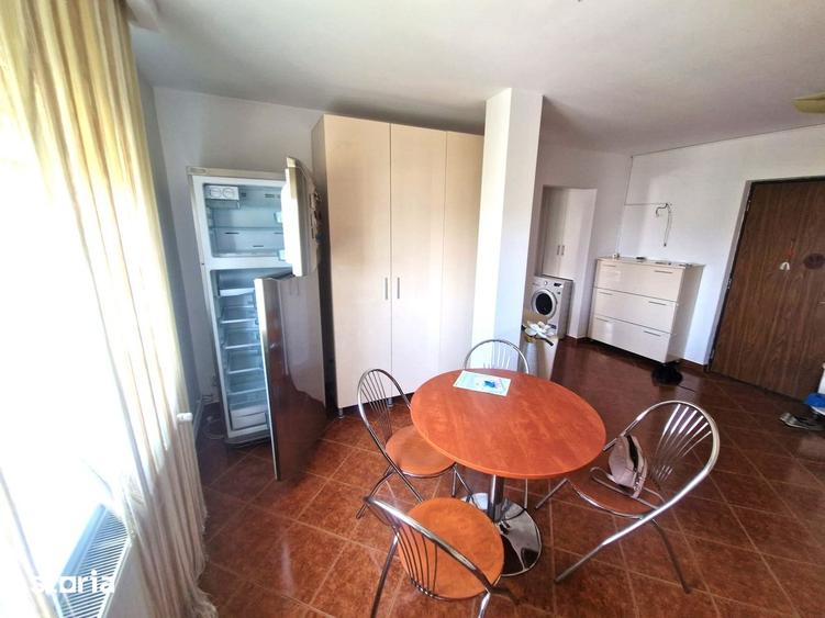 Apartament cu 2 camere decomandat în 13 Septembrie