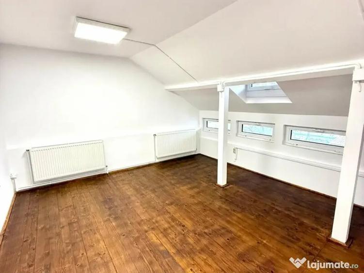 Casă cu 5 camere cu Teren 210 Mp în Eroii Revoluției