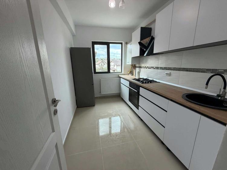 Apartament cu 2 camere semidecomandat în Valea Adâncă