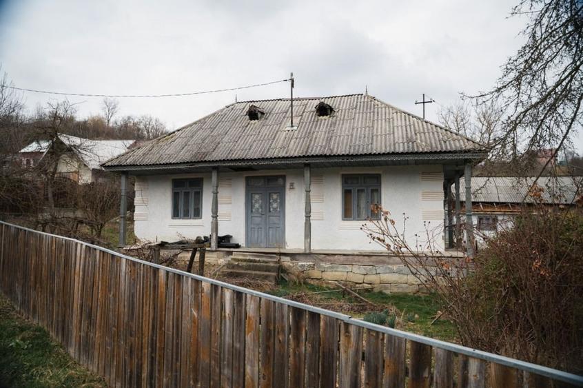 Casă individuală cu 5 camere cu Garaj în Strugari