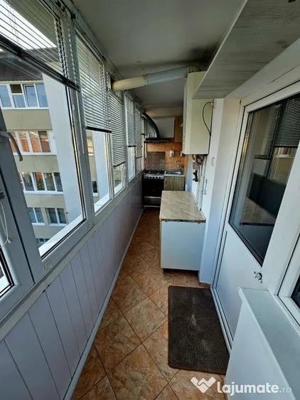 Apartament cu 2 camere decomandat, mobilat în Central