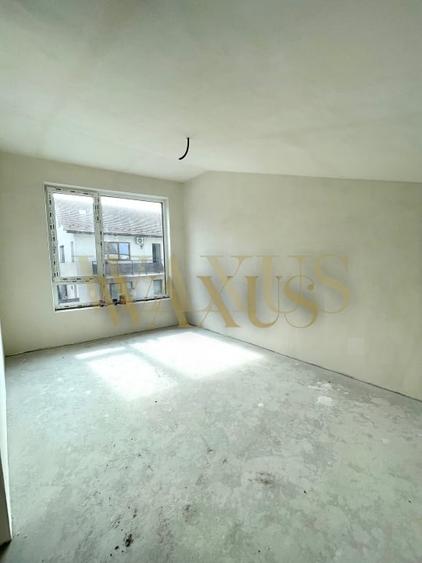 Duplex cu 5 camere cu Canalizare în Iris