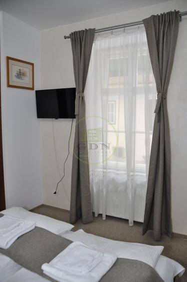 Apartament cu 2 camere semidecomandat, mobilat în Ultracentral