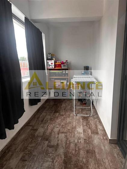Apartament cu 3 camere decomandat, mobilat în Berceni