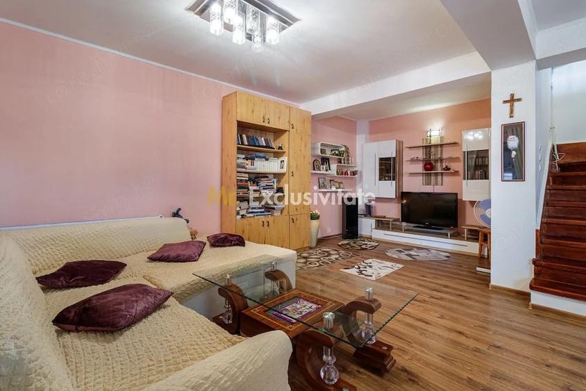 Casă cu 4 camere cu Teren 186.33 Mp în 1 Decembrie