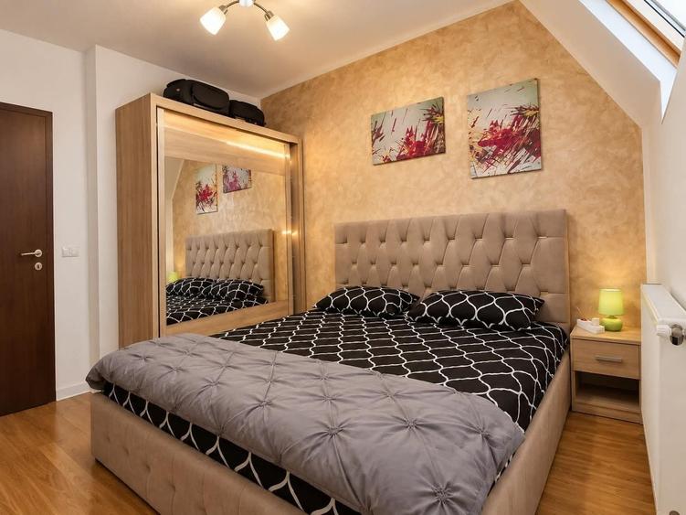 Apartament cu 4 camere decomandat, mobilat în Aradului