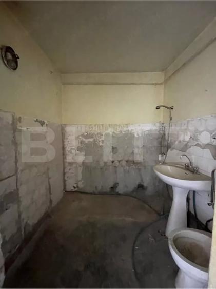 Apartament cu 3 camere decomandat în Sud