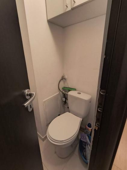 Apartament cu 3 camere decomandat în Far