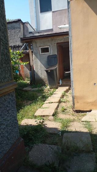 Casă cu 2 camere cu Teren 539 Mp în Central