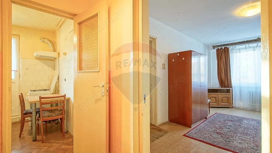 Apartament cu 2 camere semidecomandat în Florilor
