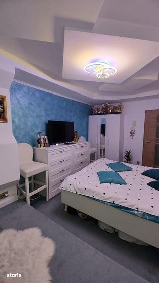 Apartament cu 3 camere decomandat în Decebal