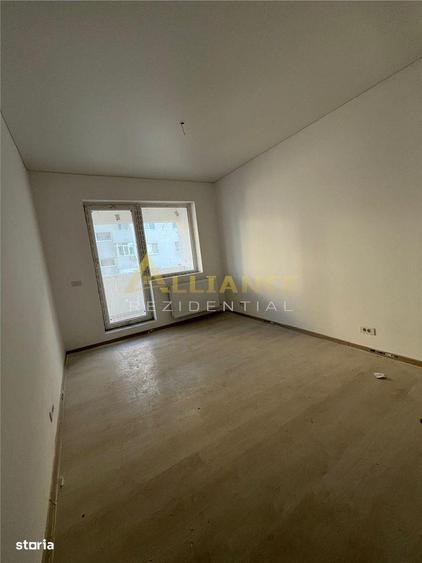Apartament cu 3 camere decomandat în Metalurgiei