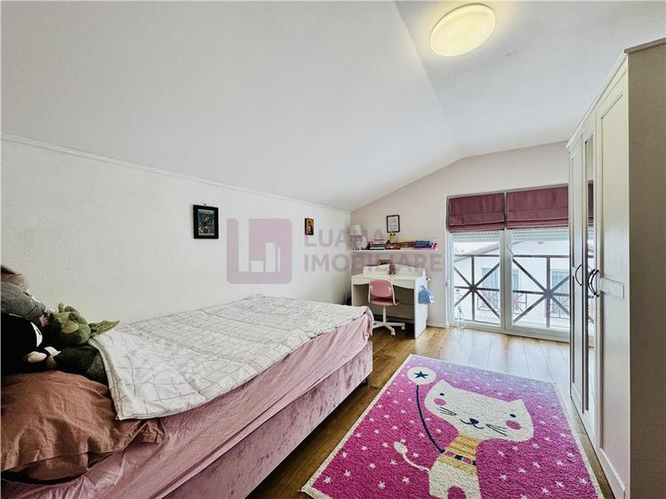 Duplex cu 4 camere cu Canalizare în Daia