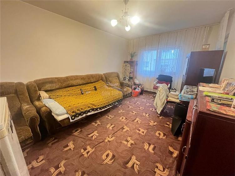 Apartament cu 2 camere decomandat, mobilat în Vasile Aaron