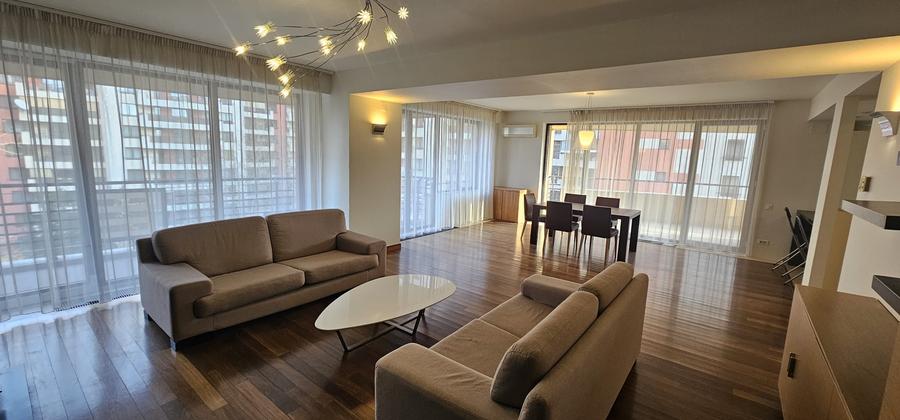 Apartament cu 4 camere decomandat în Barbu Văcărescu