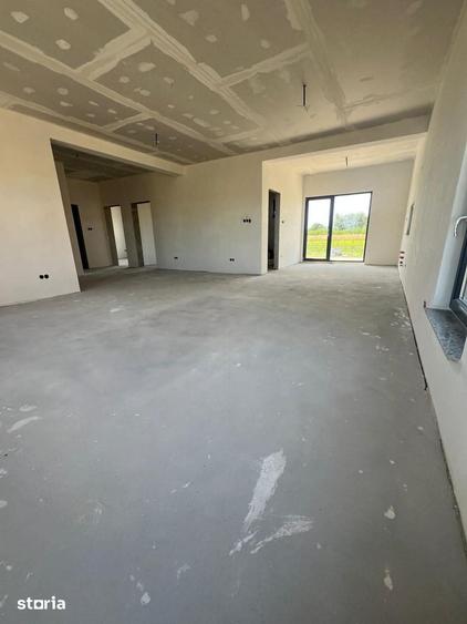 Casă cu 3 camere cu Teren 450 Mp în Burdea
