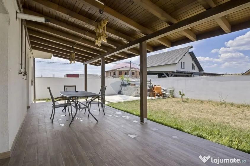 Casă cu 7 camere cu Teren 491 Mp în Vladimirescu