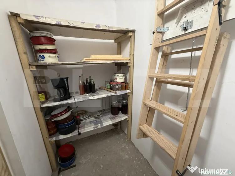 Casă cu 2 camere cu Teren 11600 Mp în Central