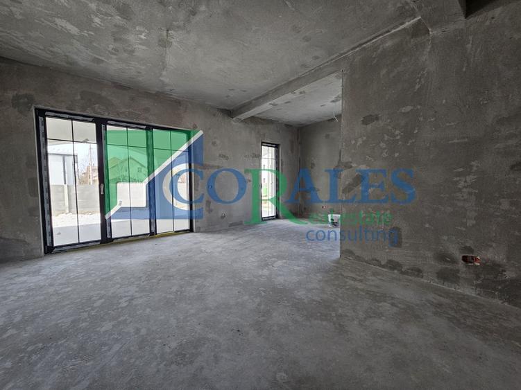 Duplex cu 5 camere cu Canalizare în Ciarda Roșie