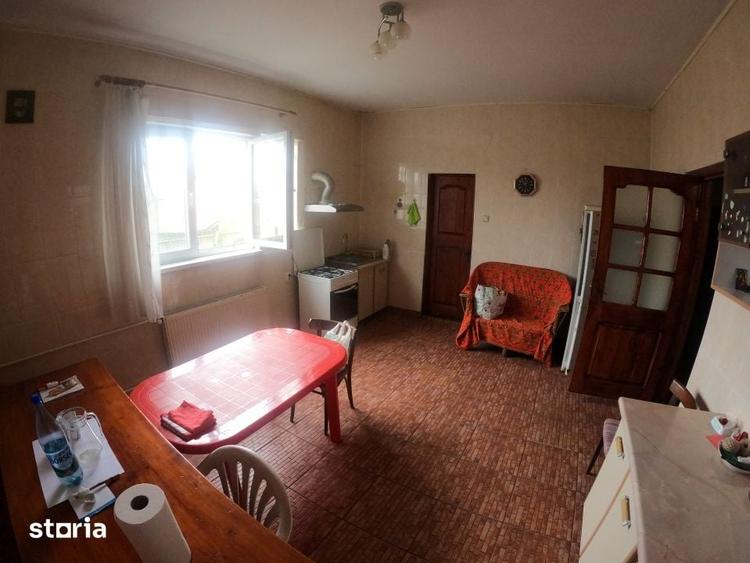 Casă cu 6 camere cu Teren 1650 Mp în Daia