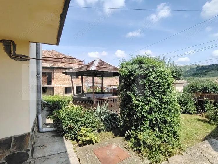 Casă cu 5 camere cu Teren 350 Mp în Târnăveni
