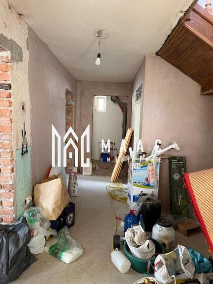 Casă individuală cu 5 camere cu Canalizare în Central