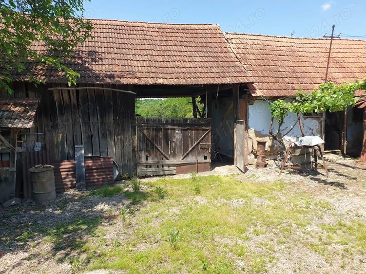 Casă cu 3 camere cu Teren 2254 Mp în Fădimac