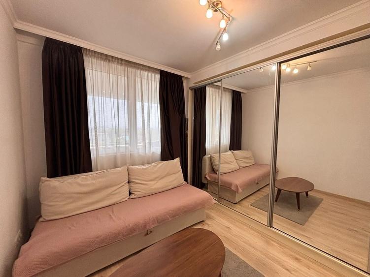 Apartament cu 3 camere decomandat, mobilat în Voluntari