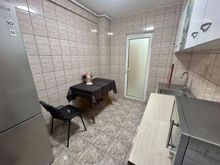 Apartament cu 2 camere semidecomandat în Tomis III