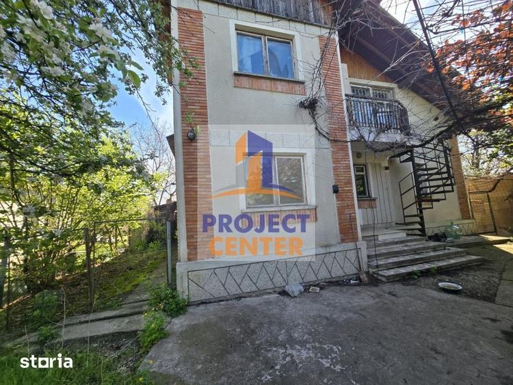 Casă cu 4 camere cu Canalizare în Leordeni