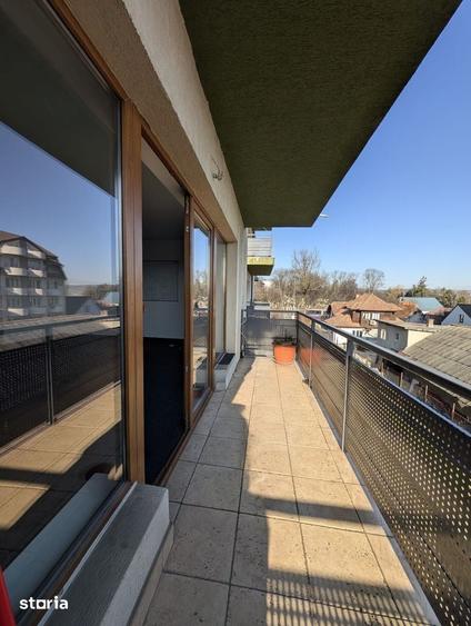 Apartament cu 4 camere decomandat în Zorilor