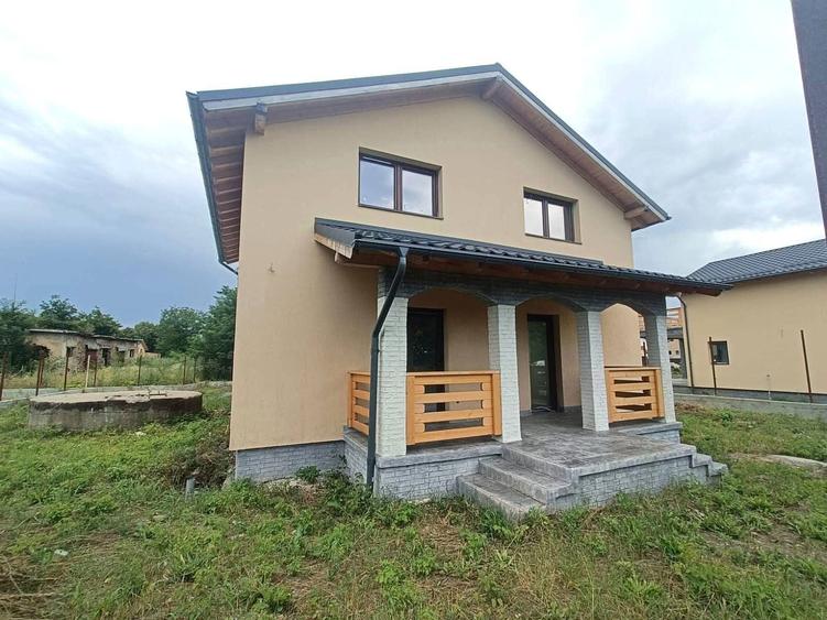De vanzare Casa noua in Halchiu Brasov COMISION 0% - 2