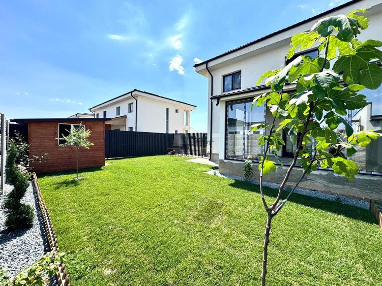 Duplex cu 5 camere cu Canalizare în Clinceni