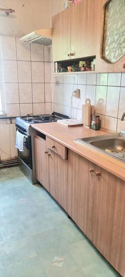 Apartament cu 4 camere decomandat în Sud