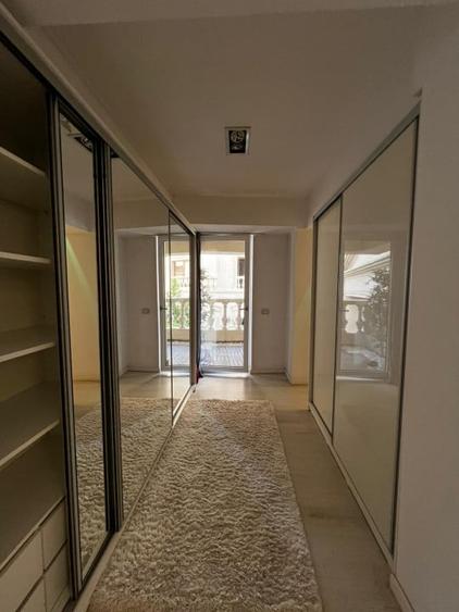 Apartament cu 3 camere decomandat în Șoseaua Nordului